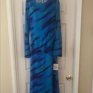 Topshop Blue Patterned Long Sleeve Dress side slit.